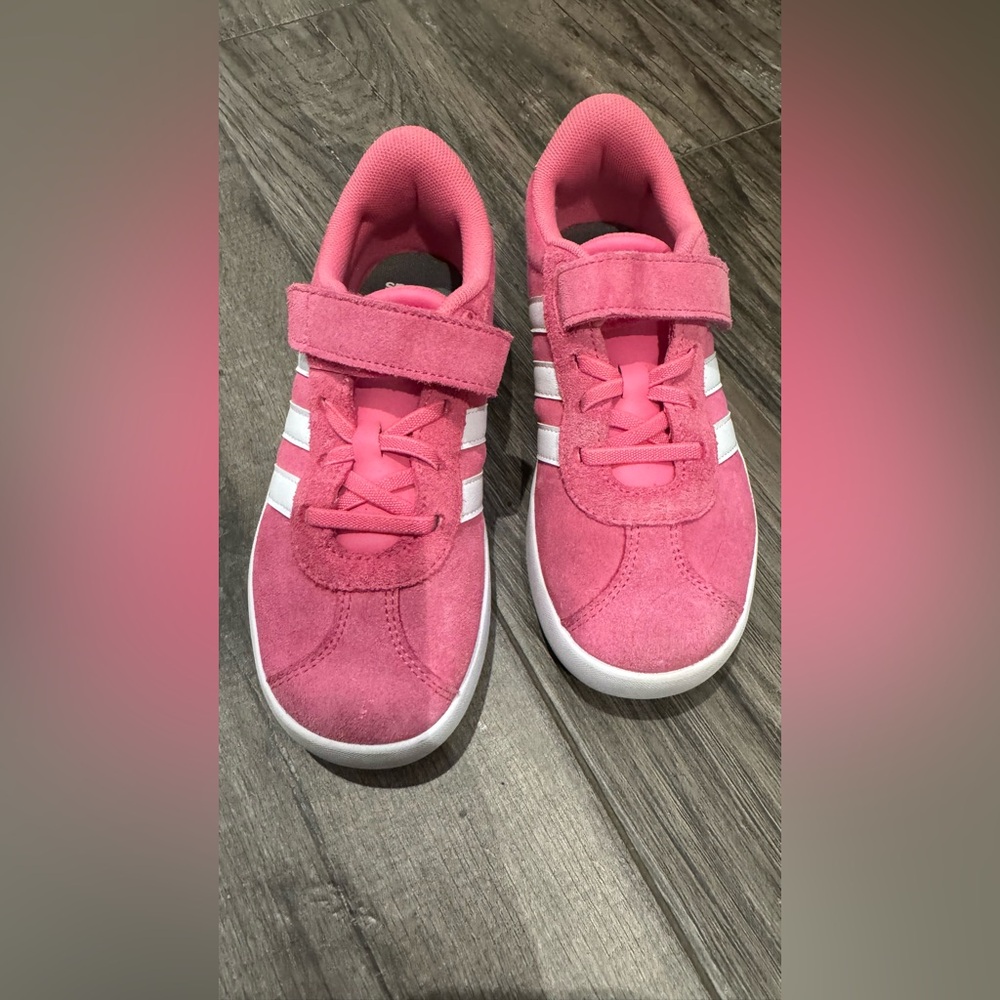 adidas Kids Sneakers in Pink with Velcro
